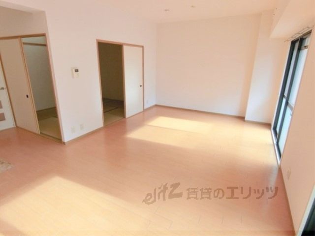 居室・リビング　リビング