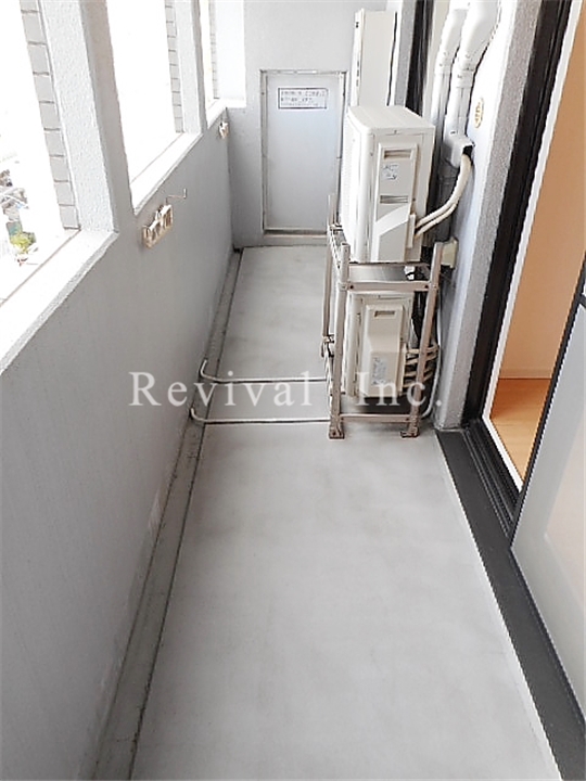 バルコニー　奥行きのあるバルコニー