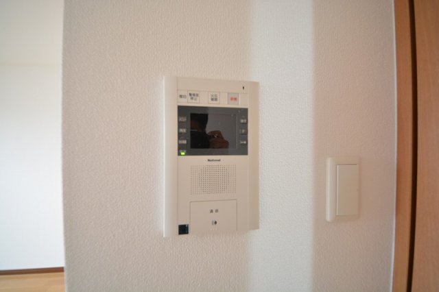 セキュリティ　ドゥーエ玉造　TVモニター付きインターホン
