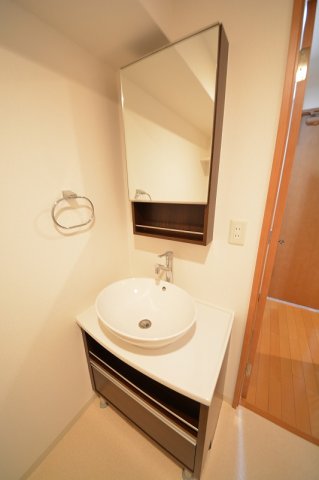 洗面設備　ドゥーエ玉造　洗面台