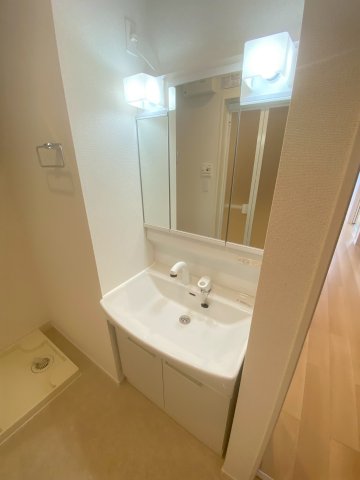 洗面設備　※同タイプの写真となります。