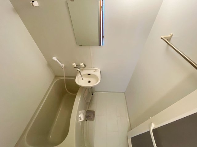 バス・シャワールーム　ゆったり過ごせるお風呂です