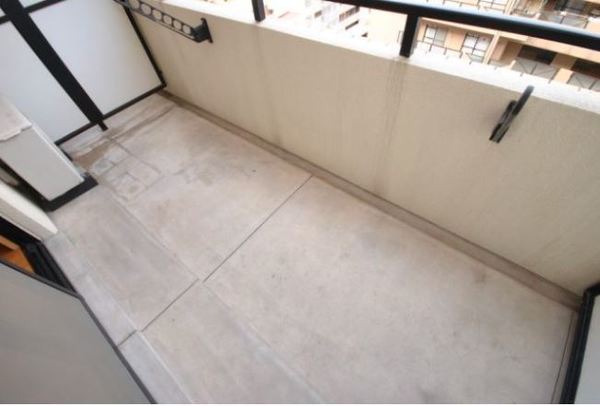 バルコニー　※別部屋参考資料の為、現状を優先します。