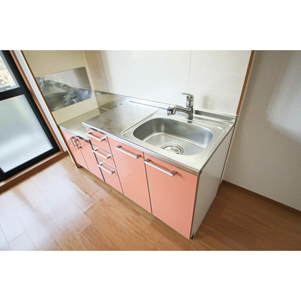 キッチン　同じ建物の別なお部屋