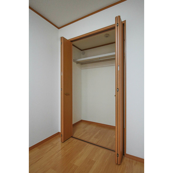 収納　同じ建物の別なお部屋