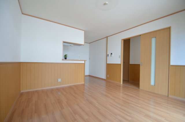 居室・リビング　１２．５帖のリビング