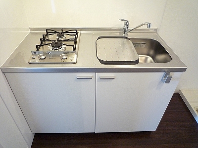 キッチン　※お部屋の写真は別タイプの物となりますので参考程度にご覧くだ