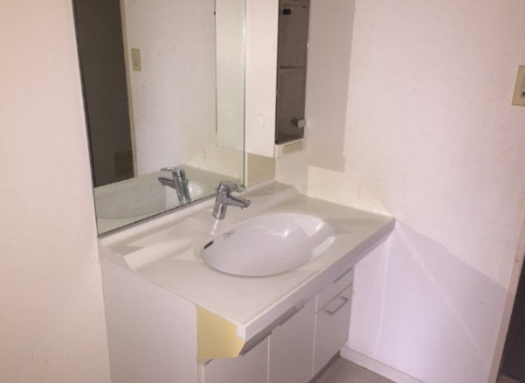 洗面設備　脱衣スペースもあります