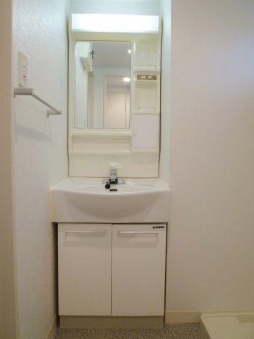 洗面設備　独立洗面化粧台付き