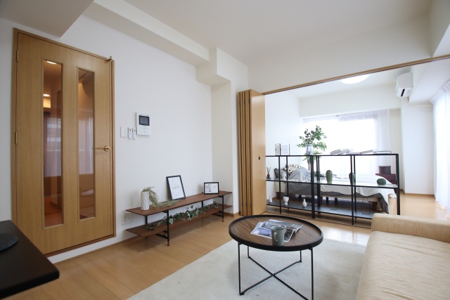 居室・リビング　※別室の参考写真の為、現況優先です。