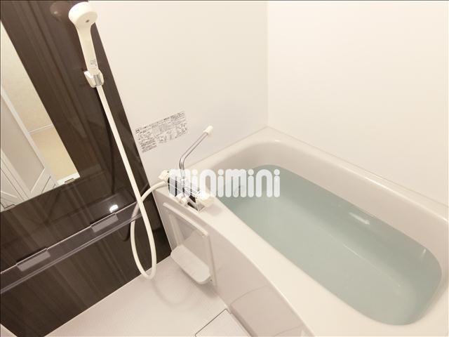 バス・シャワールーム　追焚き、浴室乾燥付きのお風呂。（参考写真）