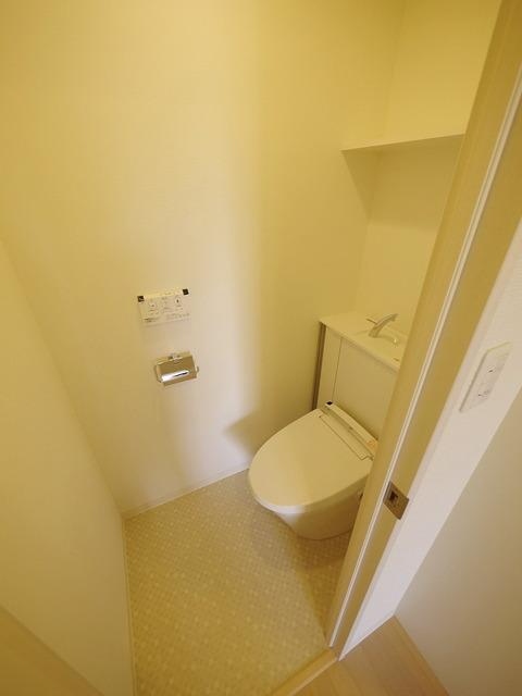 トイレ　レジェンダリーコート赤羽　北区赤羽2