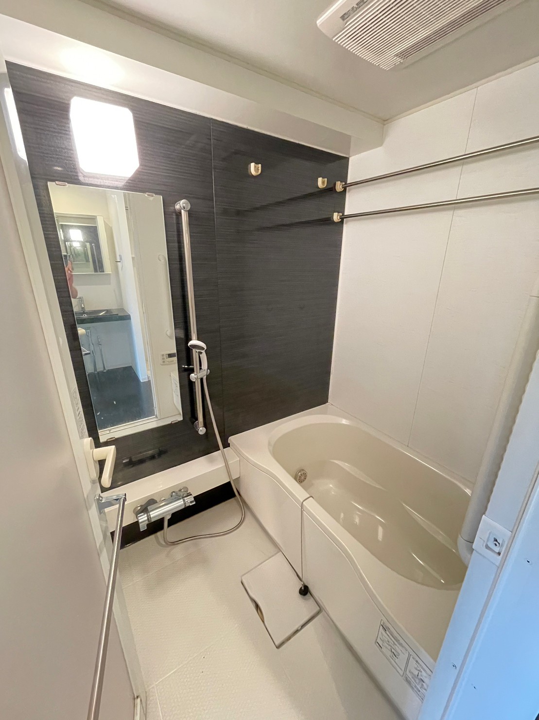 バス・シャワールーム　バスルーム