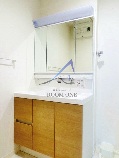 洗面設備　独立洗面台です。