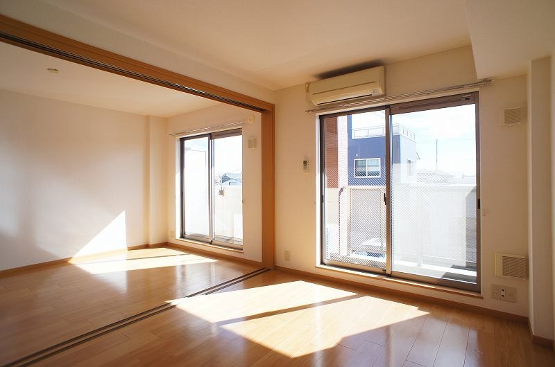 居室・リビング　図面と現状に相違がある場合には現状を優先