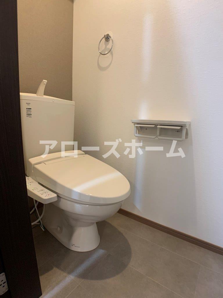 トイレ　室内写真は別棟イメージです。