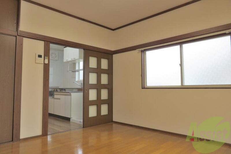 その他部屋・スペース　扉は引き戸タイプなので、場所を取らなくて良いですね。