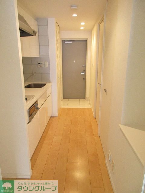 玄関　Gタイプ2017年2月撮影 同タイプ509号室の写真です。