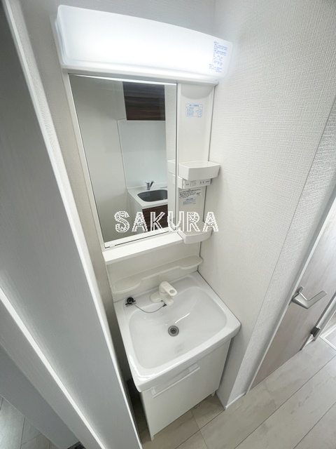 洗面設備　身支度に欠かせない独立洗面台♪