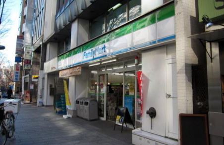 コンビニ　ファミリーマート渋谷児童会館前店（コンビニ）まで80m