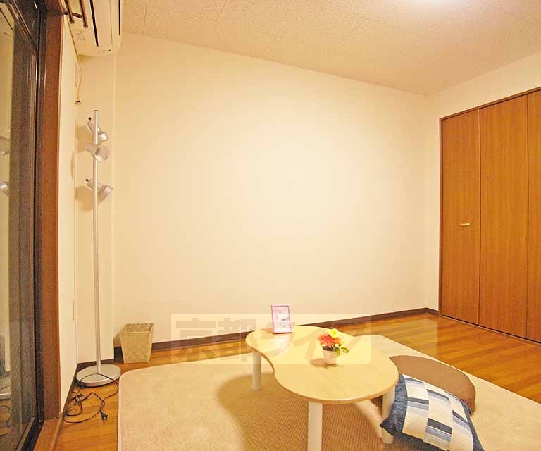 居室・リビング　広々とした室内です