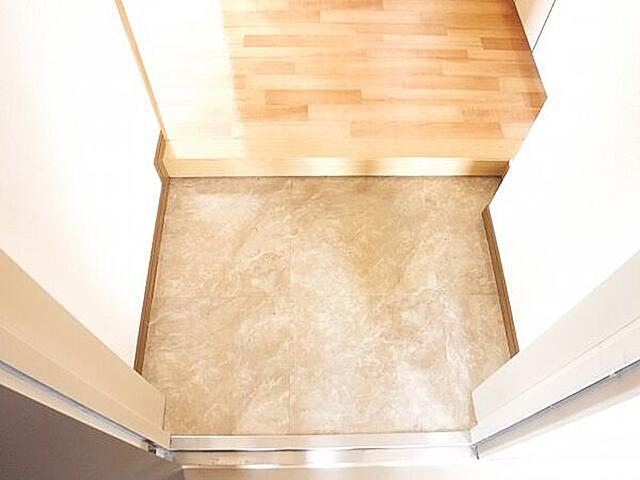 玄関　（別タイプ参考写真）プランタンカミヤ　北区神谷３