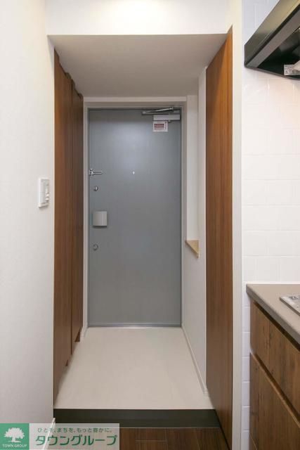 玄関　※写真は同タイプ住戸です。