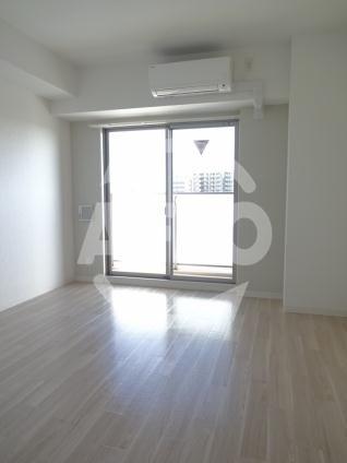 居室・リビング　FDS Court Felice　開放的な室内