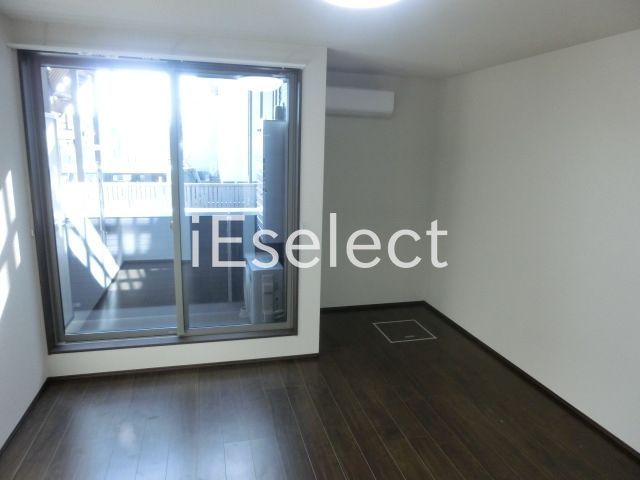 居室・リビング　エアコン付きのお部屋です