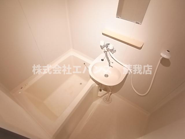 バス・シャワールーム　日々の疲れを癒すお風呂付です