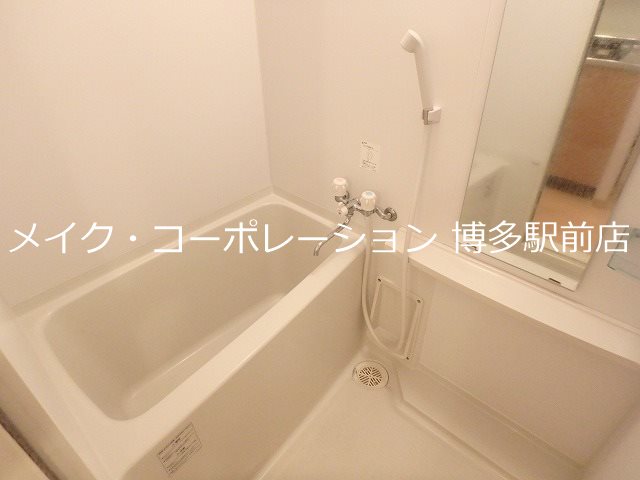 バス・シャワールーム　※入居駐車の為別部屋写真使用現状優先