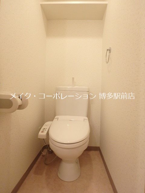 トイレ　※入居駐車の為別部屋写真使用現状優先