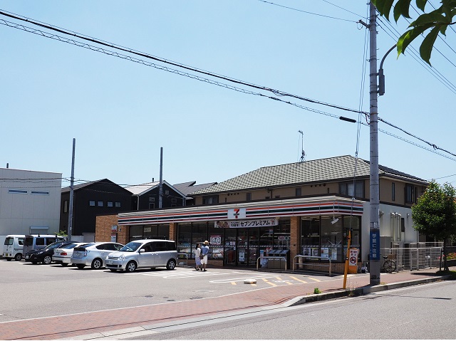 コンビニ　セブン－イレブン 神戸丸塚１丁目店（コンビニ）まで196m