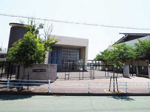 小学校　神戸市立玉津第一小学校（小学校）まで643m