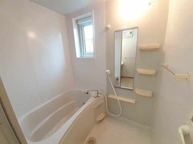 バス・シャワールーム　きれいなお風呂です