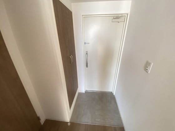 玄関　※別部屋の写真です