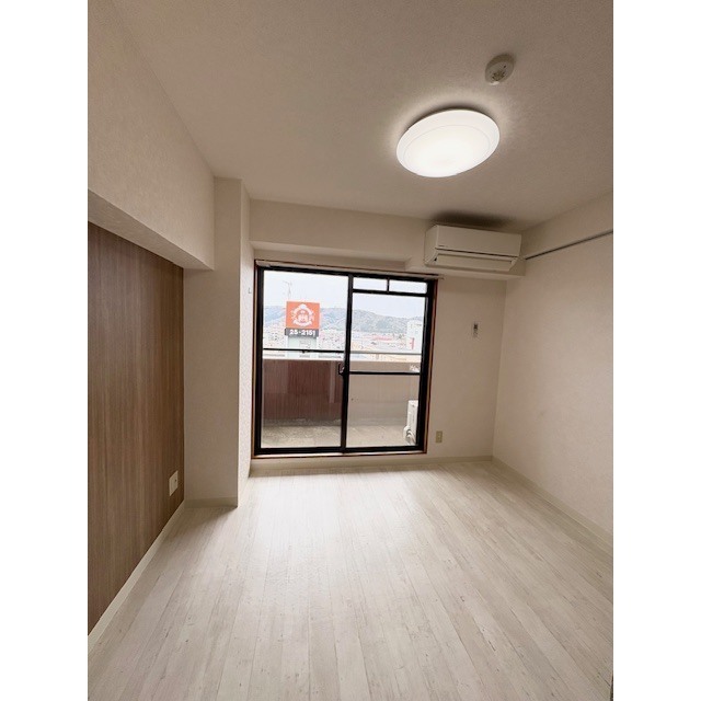 居室・リビング　洋間５帖