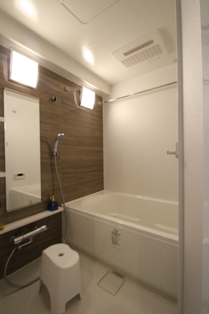 バス・シャワールーム　※同号室の別階のお写真です
