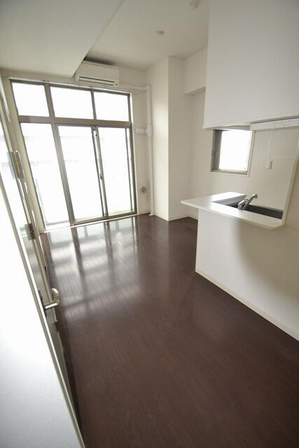 居室・リビング　最上階の明るいお部屋です