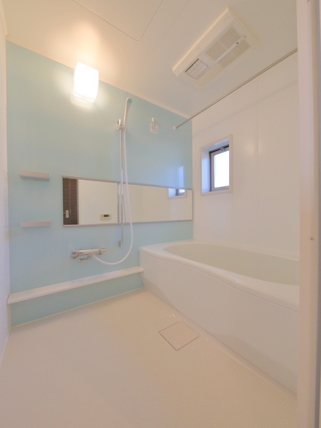 バス・シャワールーム　入居中またはリフォーム中のため同棟別室写真