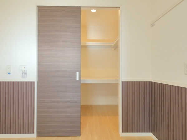 収納　入居中またはリフォーム中のため同棟別室写真
