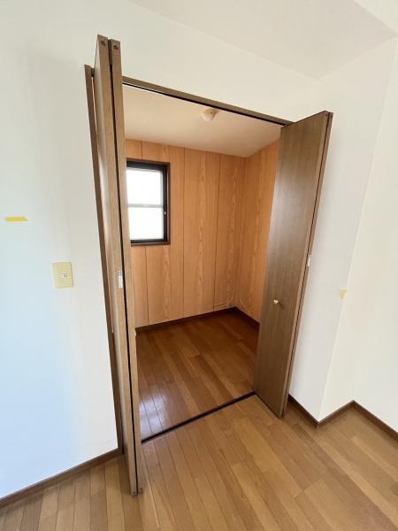 収納　ウォークインクローゼットです