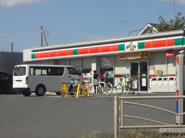 コンビニ　サンクス（コンビニ）まで390m