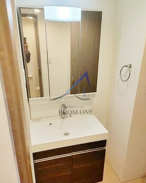 洗面設備　洗面台です。