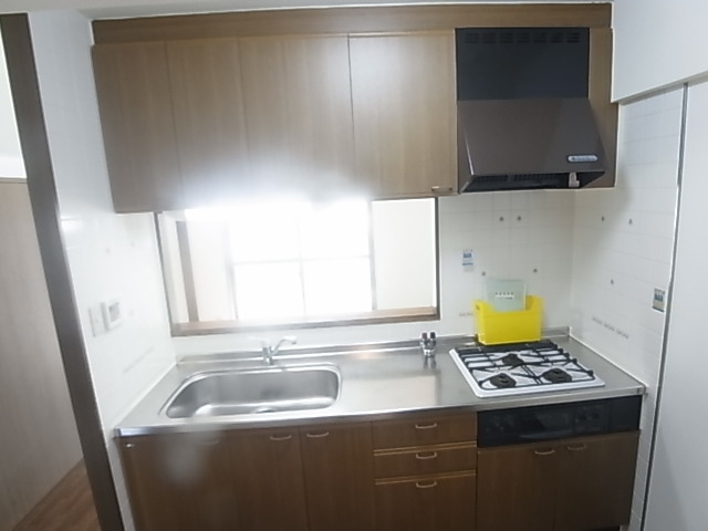 キッチン　カウンターキッチンのシステムキッチン