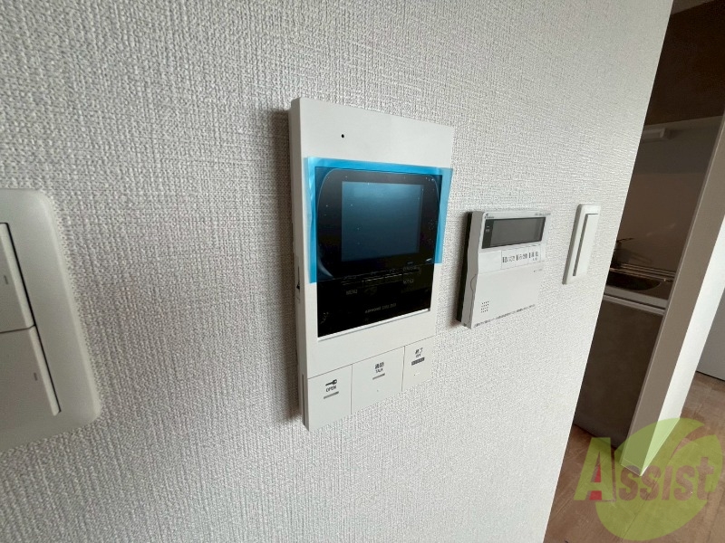 セキュリティ　ＴＶモニター付インターホンです。来客者の顔が見えるので安心！