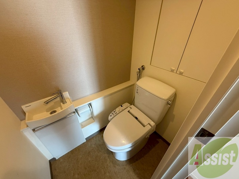 トイレ　トイレです。ウォシュレット付を探している方、おすすめです。