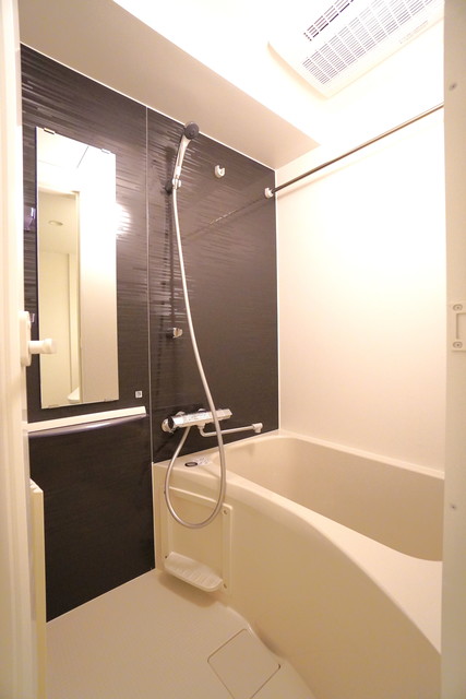 バス・シャワールーム　※写真は同タイプ住戸です。