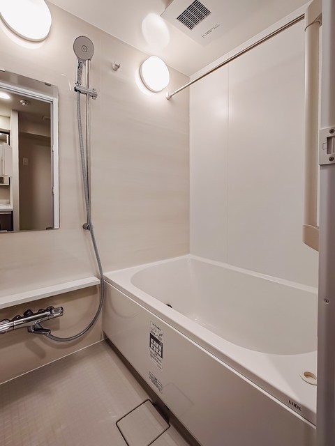 バス・シャワールーム　※写真は同タイプ住戸です。