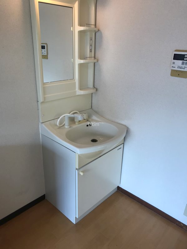 洗面設備　同タイプ別室の画像です、ご参考までに